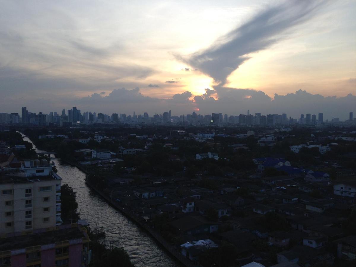 Witz Bangkok Ramkhamhaeng Hotel Exterior photo